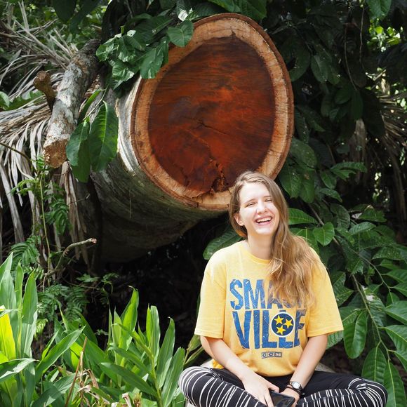 Meet your Posher, Emily - Picture 1 of 1
